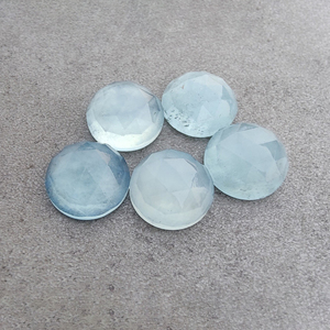Piedra Preciosa Redonda Calibrada con Corte Checker, Color Aqua Natural, para Joyería, Venta al por Mayor en Todos los Tamaños - Product Image 1