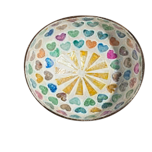 Vente en gros de bols en coquille de noix de coco gravés, durables, modernes, uniques, artisanaux, polis, écologiques, de qualité supérieure pour la maison - Product Image 1