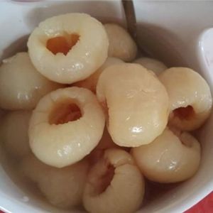 HOT SELLING Canned Lychee <b>Sweet</b> Syrup Clean Ingredient Ready To Eat Dessert Use And Beverage Mixing Boost Flavor And Refresh - Product Image 2