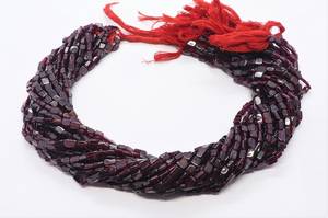 Cuentas de Granate Rodolita AAA Lisas de Forma Cuadrada, 4-5 mm, Cuentas Sueltas de Granate Rojo Cuadradas Lisas, 14 Pulgadas - Product Image 2