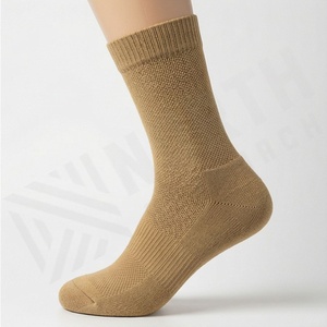 Chaussettes en coton tricotées pour femmes, motifs de dessins animés, respirantes, confortables, personnalisables, accessoires de mode - Product Image 3