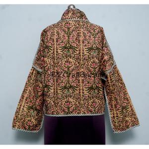 Veste d'hiver en coton 100% kantha indienne vintage, matelassée, faite à la main, confortable et respirante pour femmes et filles - Product Image 5