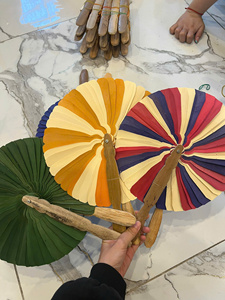 Éventail en feuille de palmier traditionnel fait main, écologique, design personnalisé disponible, décoration intérieure, cadeaux de mariage et d'affaires - Product Image 3