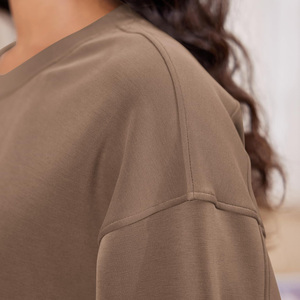 เสื้อสเวตเชิ้ตผ้าเทอร์รี่คอตตอนออร์แกนิค 100% คุณภาพสูง แบบคอกลม สำหรับฤดูหนาว  รับปักโลโก้ดิจิตอลตามสั่ง เสื้อสวมหัวลำลองสำหรับผู้ชาย ขายส่ง - Product Image 4