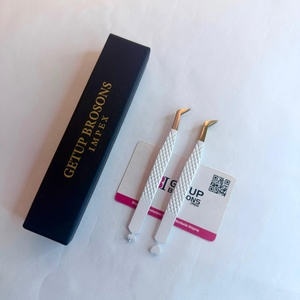 แหนบดึงขนตาสแตนเลสสีขาว Getup Brosons Impex รุ่น Heart Crown Cutout ปลายแหลมแม่นยำ ป้องกันแม่เหล็ก จับถนัดมือ ออกแบบพิเศษ - Product Image 5