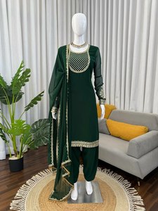Robes Salwar Kameez / Anarkali traditionnelles pour femmes, style culturel punjabi, tissu faux georgette, taille M à XXL, travail au miroir. - Product Image 4