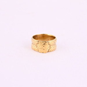 แหวนทองชุบลายตอกสวยงามสำหรับผู้หญิง - Product Image 1