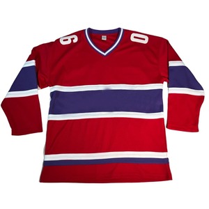 Maillot de hockey sur glace unisexe de qualité supérieure, fabriqué en usine, dernier design imprimé, sans manches, col en V, 100 % polyester, logo d'équipe personnalisé, prix compétitif - Product Image 3