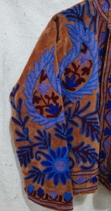 Velvet Embroidered Floral <b>Mandarin</b> <b>Collar</b> <b>Jacket</b> Full Sleeve Hand Embroidery Women's Winter Coat - Product Image 3