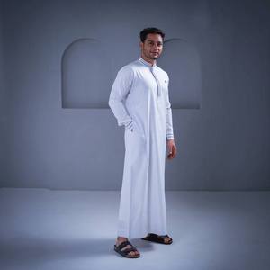 Vente en gros de Thobes pour homme, Robe islamique arabe de qualité supérieure couleur crème, Thobes élégants à manches longues, Jubba traditionnelle musulmane, tenue de prière modeste - Product Image 2