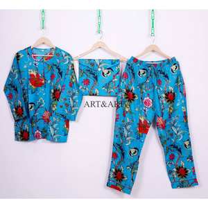 Conjunto de Pijama Elegante de Algodón 100% Indio para Mujer con Estampado Floral, Cierre de Botones, Ropa de Playa, Ropa de Estar por Casa, Traje de Noche de Manga Larga - Product Image 1