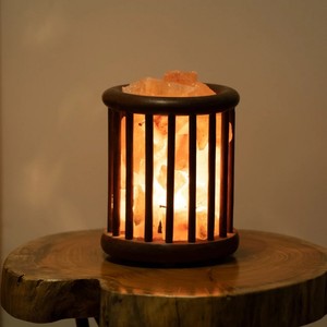 Lámpara de Sal Rosa del Himalaya, Cristal Natural, Pieza Decorativa con Brillo, Luz Portátil Hecha a Mano, Ionizador Natural Purificador de Aire para Dormitorio - Product Image 1