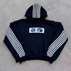 เสื้อแจ็คเก็ตวาร์ซิตี้สไตล์ Y2K สำหรับผู้ชาย ปักลายกราฟิกงู สีชมพูวินเทจ พร้อมโลโก้แบบกำหนดเอง  แจ็คเก็ตบอมเบอร์หนานุ่ม รับผลิตแบบ OEM ODM - Product Image 4