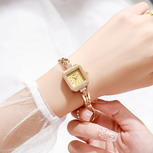 Montre carrée pour femme, bracelet en alliage, verre serti de diamants, bracelet gradué, simple, élégante, pour tous les jours, montres à quartz pour femmes - Product Image 6