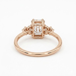 Bague de fiançailles solitaire en diamant de laboratoire taille radiant, or massif 10K 14K 18K, bague à cinq diamants pour cadeau d'anniversaire - Product Image 6