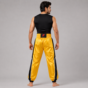 Pantalones de kick boxing de alto rendimiento hechos con materiales que absorben la humedad, garantizando comodidad, flexibilidad y durabilidad. - Product Image 2