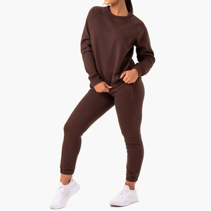 Ensemble de survêtement gris 2 pièces pour femme, col rond, manches longues, couleur unie, décontracté, en coton tricoté, coupe régulière, avec poches, longueur cheville - Product Image 1