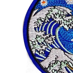 Badges brodés personnalisés avec logo, thermocollants, à scratch, à dos magnétique, pour vêtements, chapeaux, sacs, effet 3D en relief, à presser à chaud, vente en gros - Product Image 4
