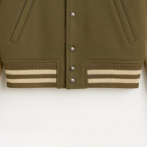 Nouvelle édition – Blouson universitaire en tissu de laine pour femme avec manches en cuir – Vente directe – Blousons universitaires boutonnés pour femme - Product Image 5