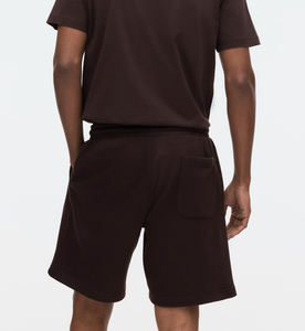 Shorts pour hommes, couleur unie marron foncé, coupe décontractée, longueur mi-longue, taille élastique avec cordon de serrage - Product Image 5