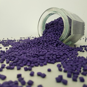 Agent colorant Masterbatch violet, Masterbatch, bon pigment, usine au Vietnam - Disponible également en rose/rouge/jaune/bleu/vert sur mesure - Product Image 1