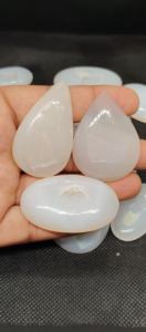 Lot en gros de pierres précieuses cabochons en vrac de qualité supérieure, Agate blanche naturelle Druzy Jaipur, en promotion - Product Image 2