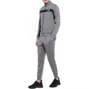 Survêtement de sport athlétique moderne avec coutures durables et finitions soignées, léger et confortable - Product Image 4