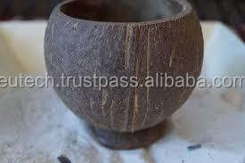 ชามเปลือกมะพร้าวออร์แกนิคทำมือจาก EUTECH 100% เป็นมิตรกับสิ่งแวดล้อม สีน้ำตาลธรรมชาติ ขนาดเส้นผ่านศูนย์กลาง 13-14 ซม. ลึก 6 ซม. กันน้ำ ขัดเงาแล้ว - Product Image 4