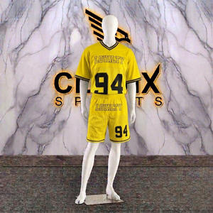 Ensemble de vêtements de sport en mesh personnalisé avec logo et design OEM, t-shirt et short pour la gym - Product Image 1