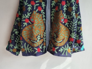 Chaqueta de Terciopelo Bordada a Mano con Estampado Floral, Cuello con Botones, Manga Larga, Transpirable, Chaqueta de Otoño para Mujer, REGALO para ELLA - Product Image 5