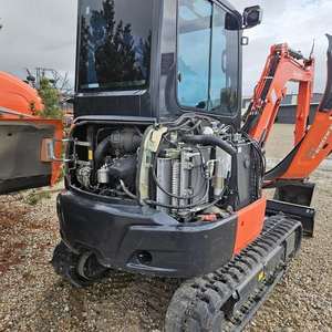 Tractor Kubota L3240 Listo para Enviar con Cargador Frontal y Retroexcavadora, Bomba de Caja de Cambios y Motor - Product Image 4