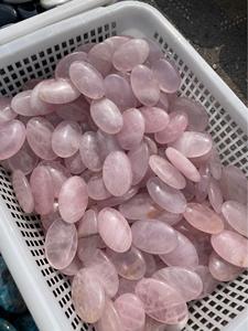 Trimurti Gems - Piedra de Cuarzo Rosa Natural al por Mayor, Piedra de Palma Pulida, Cristal Curativo, Piedra de Cuarzo Rosa, Reiki, Meditación, Feng Shui - Product Image 2