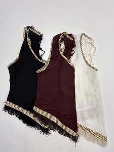 Top de Algodón Estilo Boho con Detalles de Flecos Tribales y Espalda Ajustable, Top Cómodo para Festivales y Estilo Veraniego - Product Image 3