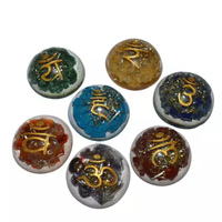 Vente en gros de chips naturelles à sept chakras, orgone de guérison de meilleure qualité, boule de sphère énergétique, mascotte religieuse, direct d'usine