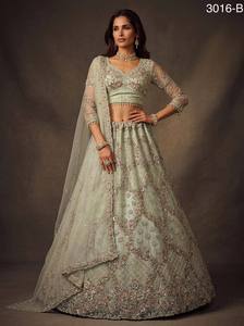 Rivaayat House presenta un Lehenga Choli de diseño elaborado y de alta calidad. - Product Image 2
