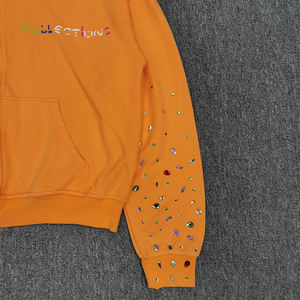 Conjunto Deportivo de Dos Piezas para Hombre, Sudadera con Cremallera y Pantalones Cortos, Estilo Urbano con Pedrería, Logotipo Bordado, Lavado Ácido - Product Image 4