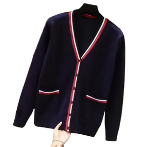 Cárdigan transpirable con cuello en V para hombre, con botones, a rayas, estilo universitario, para la universidad y la moda urbana. - Product Image 4