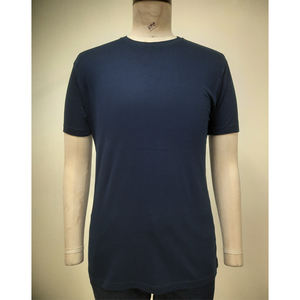 T-shirt en coton uni pour homme, coupe classique, tissu respirant, vêtement décontracté pour l'été, confort quotidien, style moderne et look urbain - Product Image 1