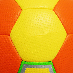 Balón de Balonmano Vibrante en Naranja y Amarillo, 15-19.9 Pulgadas, Superficie de Agarre Duradera, Uso Interior y Exterior - Product Image 5
