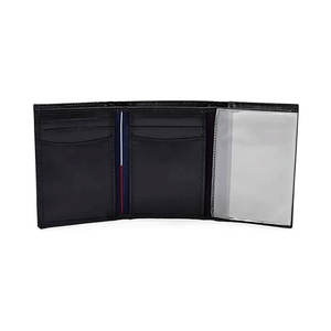 Cartera de Cuero Hecha a Mano para Hombre con Detalles Finos, Diseño Espacioso y Almacenamiento Práctico para un Estilo de Vida Moderno - Product Image 3