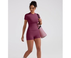 Conjunto Deportivo de 2 Piezas para Mujer, Color Ciruela, Top Corto de Manga Corta con Bolsillo, Pantalones Cortos de Cintura Alta, Tejido Sólido Transpirable, Primavera Verano - Product Image 6
