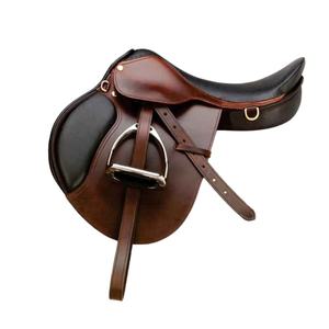 Bordas de cuero reforzadas que previenen el desgaste durante la montura extrema al aire libre. Silla de montar de cuero para caballos. - Product Image 1