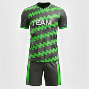 Nuevo uniforme de fútbol personalizado con colores y logotipo para jugadores - conjunto de camiseta y pantalones cortos de alta calidad - Product Image 2