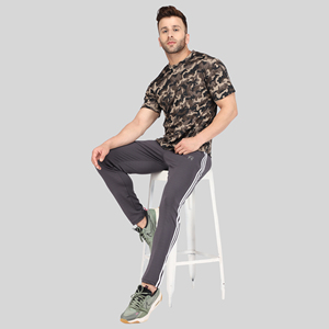 Pantalon de survêtement sport bleu à quatre voies avec bande latérale, logo personnalisable, impression HD, délavage coloré, 100 % polyester, séchage rapide, tailles homme M/L/XL - Product Image 4