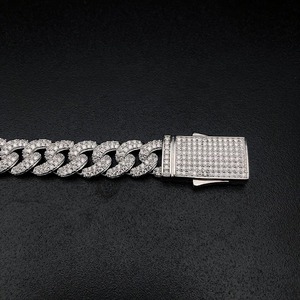 Chaîne cubaine hip-hop en moissanite de fournisseur indien, collier glacé pour hommes, mode et cadeaux disponibles au meilleur prix - Product Image 4