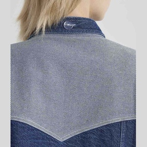 Chaqueta vaquera de invierno extragrande con logo personalizado para mujer, estilo boyfriend, manga larga, ajuste holgado, reversible - Product Image 4