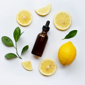 Huile Essentielle de Citron Naturelle de Qualité Thérapeutique, Huile d'Agrumes pour Éclaircissement de la Peau, Soins Capillaires, Aromathérapie et Utilisation en Spa, Vente en Gros OEM - Product Image 2