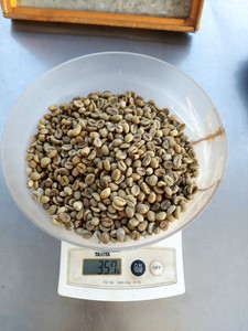 Meilleures ventes de grains de café vert Robusta & Arabica entièrement certifiés emballés dans un sac par le fabricant du Vietnam - Product Image 2
