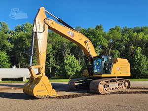 Excavadora de cadenas Premium 349 de 404 HP con engranajes y rodamientos para proyectos de construcción, demolición, minería y excavación - Product Image 1