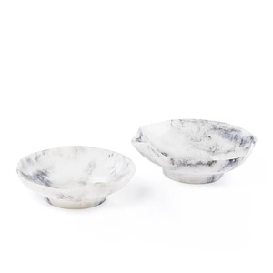 Grand bol de service en résine époxy avec plateau surélevé et soucoupes design pour une mise en scène de table haut de gamme pour le Ramadan - Product Image 1